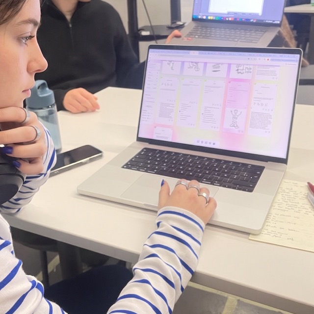 Atelier Esquisse — étudiants en classe